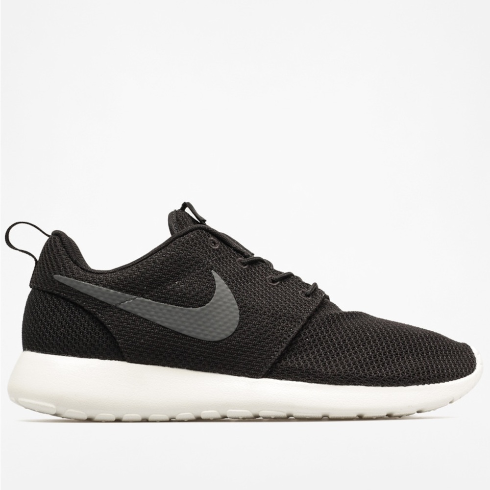 EUC Nike Men’s Roshe Run Shoes in Black/Anthracite Sail - Picture 2 of 9